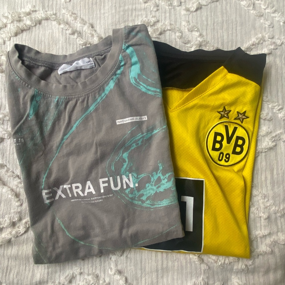 Gray T-Shirt with Teal Accent Jersey Dortmund